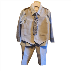 18 Month Old  4 Piece Set Made by Van Heusen